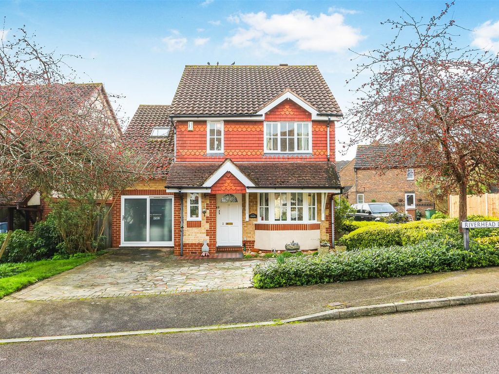 4 bed detached house for sale in Riverhead Drive, Belmont, Sutton SM2