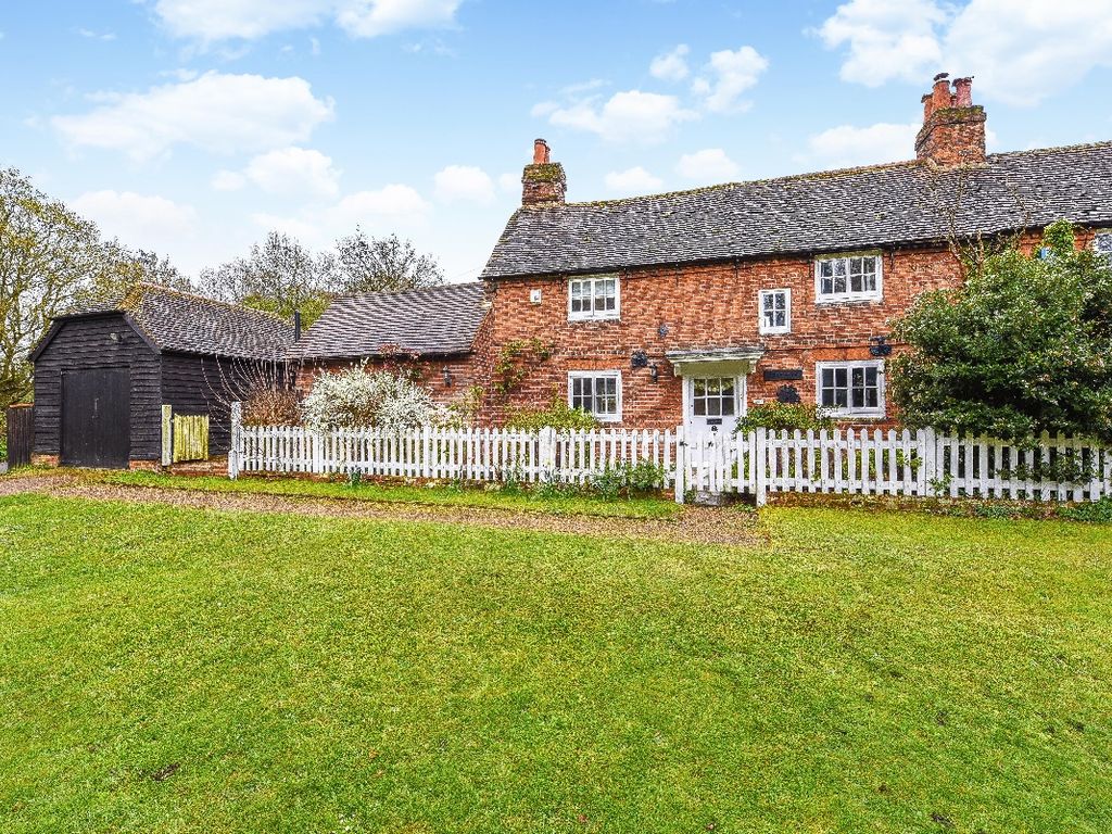 3 bed terraced house to rent in Post Boys, Old Common, Portsmouth Road