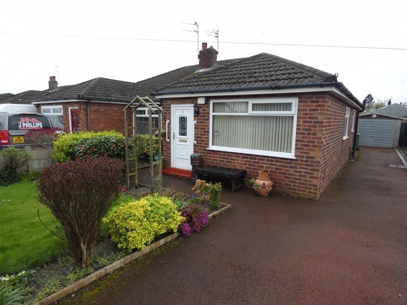 3 bed semidetached bungalow for sale in Derwent Drive, Freckleton