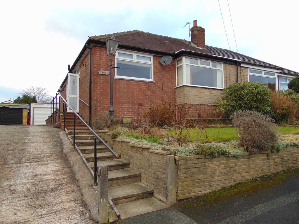 3 bed bungalow to rent in Cheviots Road, Shaw OL2 Zoopla
