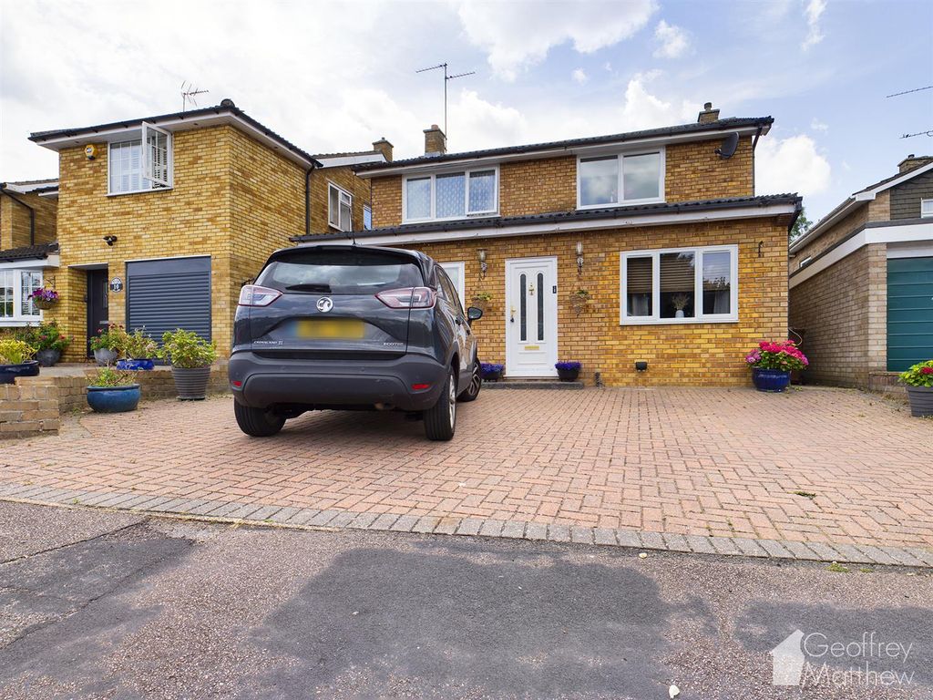 4 bed detached house for sale in Cromwell Road, Collenswood, Stevenage