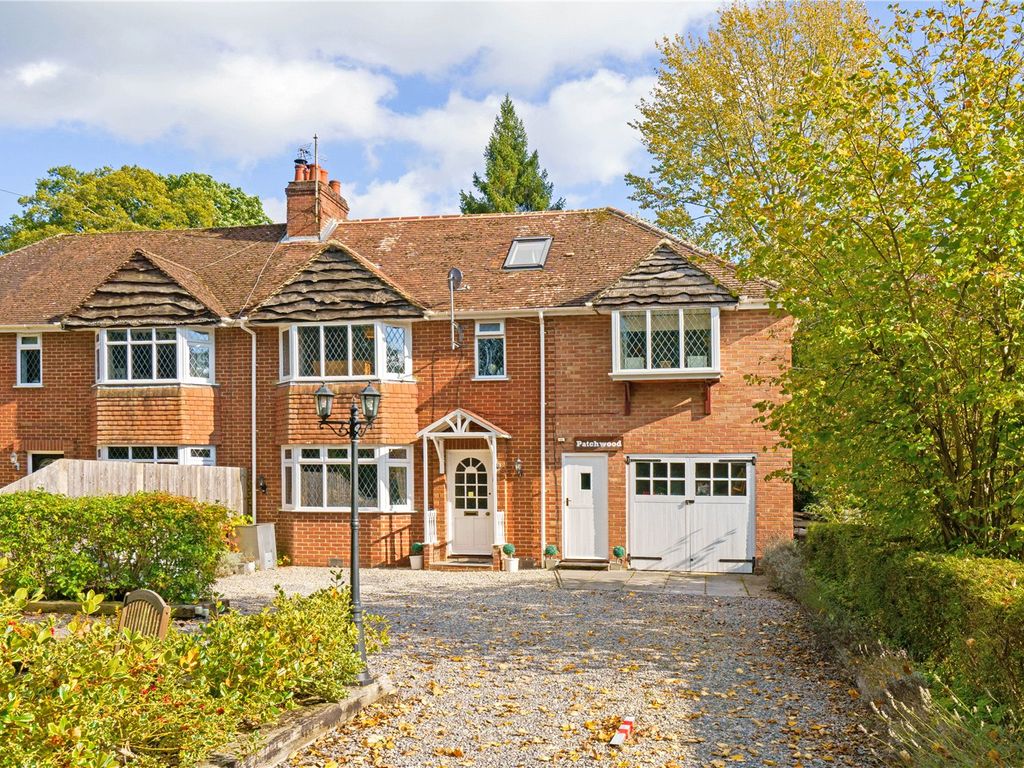 6 bed semidetached house for sale in Andover Drove, Wash Water, Newbury, Berkshire RG20 Zoopla