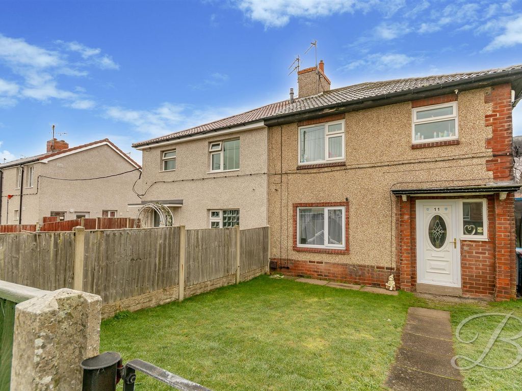 3 bed semidetached house for sale in Garden Avenue, Shirebrook