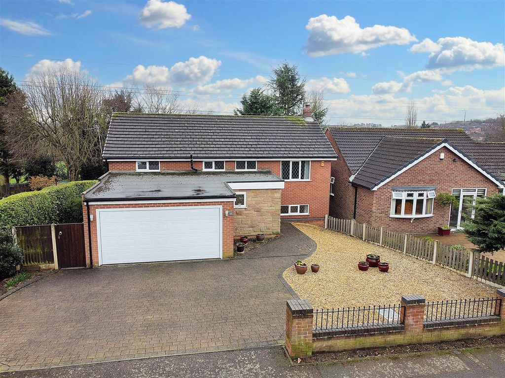 4 bed detached house for sale in Maple Avenue, Sandiacre, Nottingham