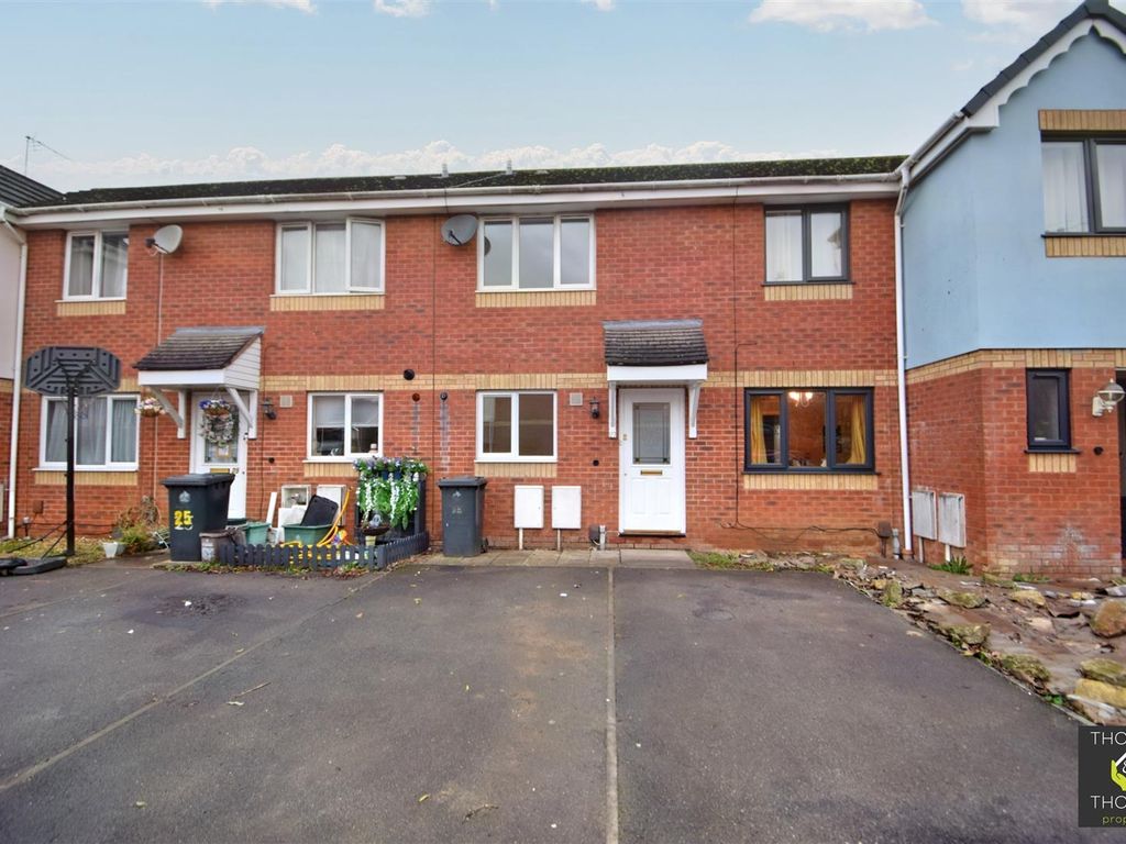 2 bed terraced house for sale in Barnfields, Gloucester GL4, £190,000