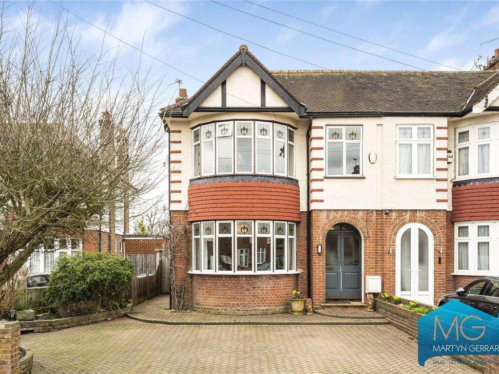 3 bed end terrace house for sale in Laburnum Gardens, London N21, £795,000 Zoopla