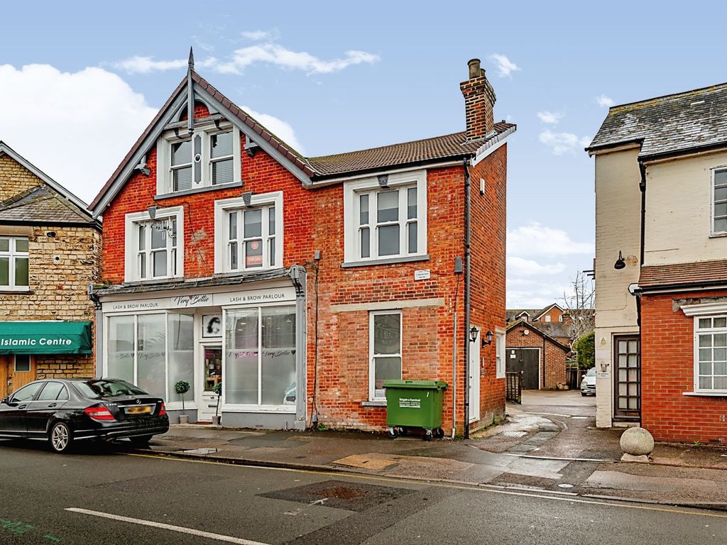 2 bed flat for sale in Yattendon Road, Horley RH6 Zoopla