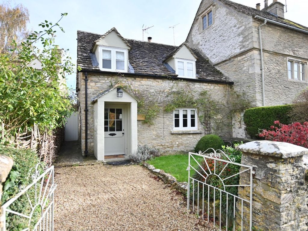 2 bed cottage to rent in Ampney St. Peter, Cirencester GL7, £1,850 pcm