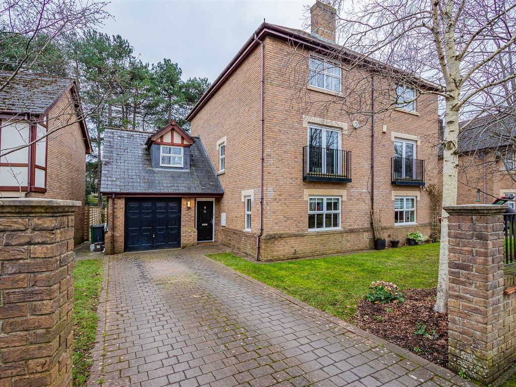 4 bed semidetached house for sale in Nant Y Wedal, Heath, Cardiff CF14