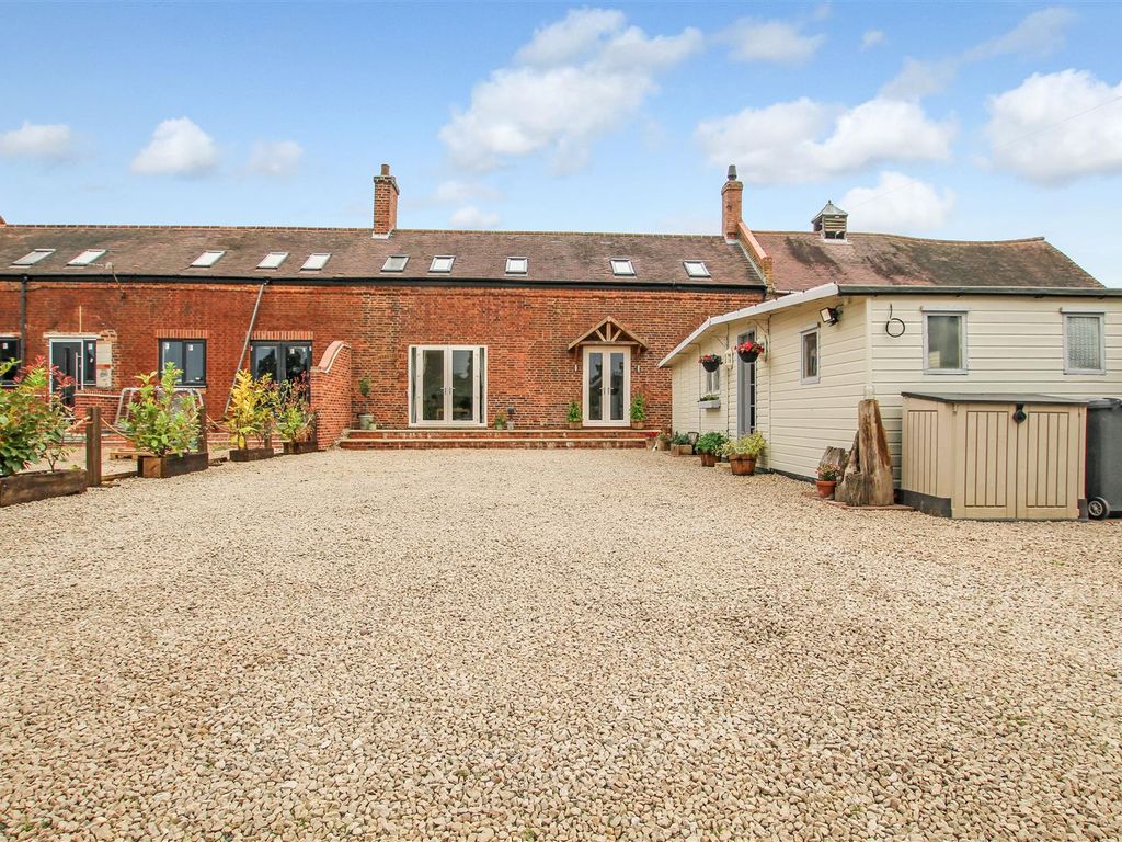 3 bed terraced house for sale in Swepstone Road, Measham, Swadlincote