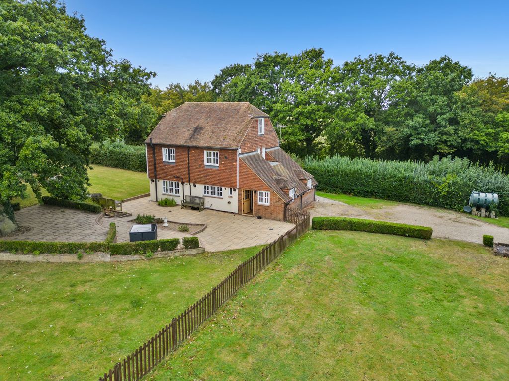 4 bed detached house for sale in Stone Cross Road, Bilsington, Kent