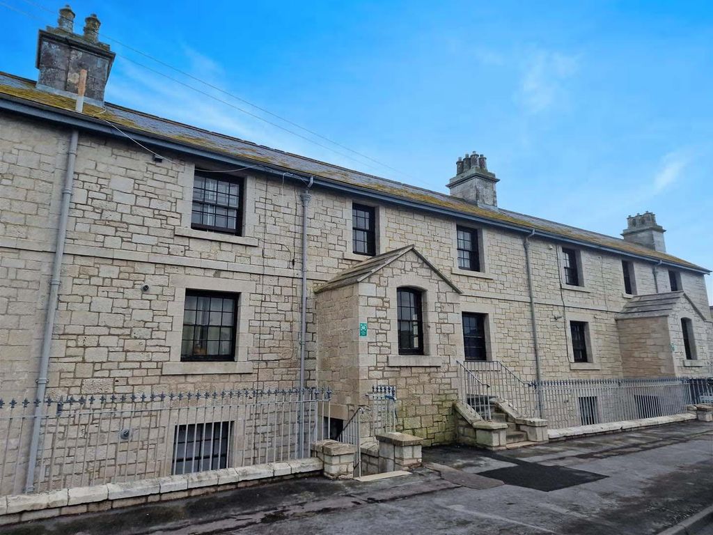 3 bed property to rent in Alma Terrace, Portland DT5, £1,000 pcm Zoopla