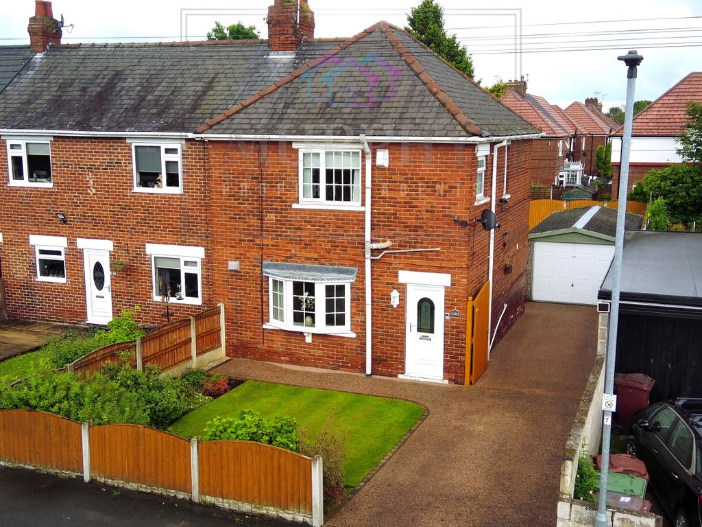 3 bed end terrace house for sale in Harewood Avenue, Pontefract WF8, £180,000 Zoopla