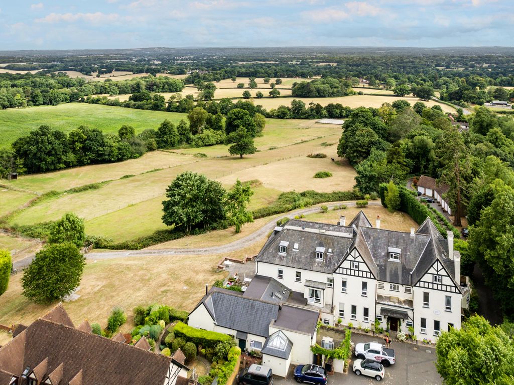 2 bed flat for sale in Tilburstow Hill Road, South Godstone, Godstone