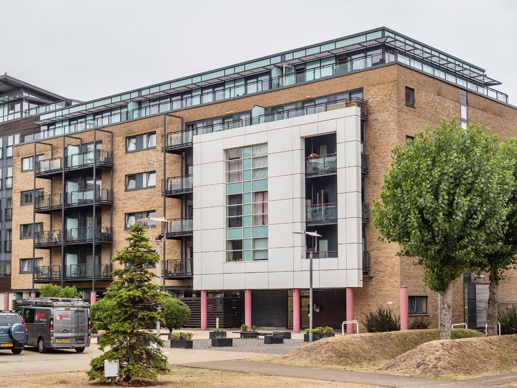 2 bed flat to rent in Great Ormes House, Ferry Court, Cardiff CF11 Zoopla