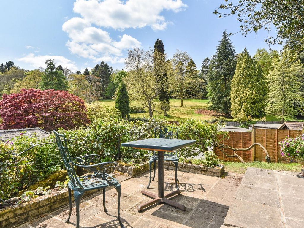 2 bed cottage for sale in Lythe Hill Park, Haslemere, Surrey GU27 Zoopla