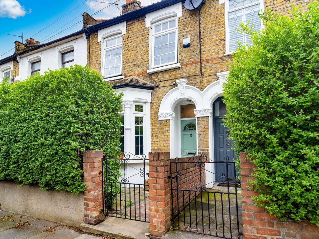 2 bed terraced house for sale in Sutton Court Road, Plaistow E13 Zoopla
