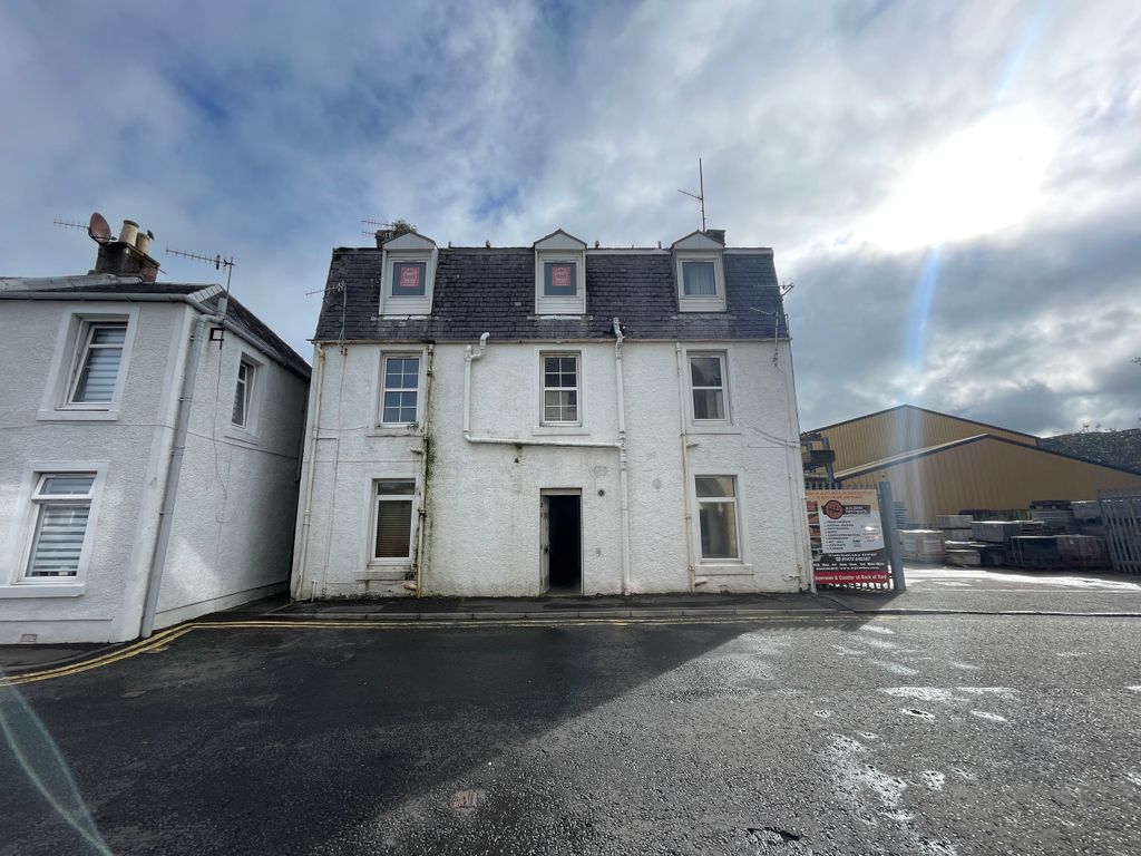 2 bed flat for sale in Flat E, 14 Lade Street, Largs, Ayrshire KA30, £25,000 Zoopla