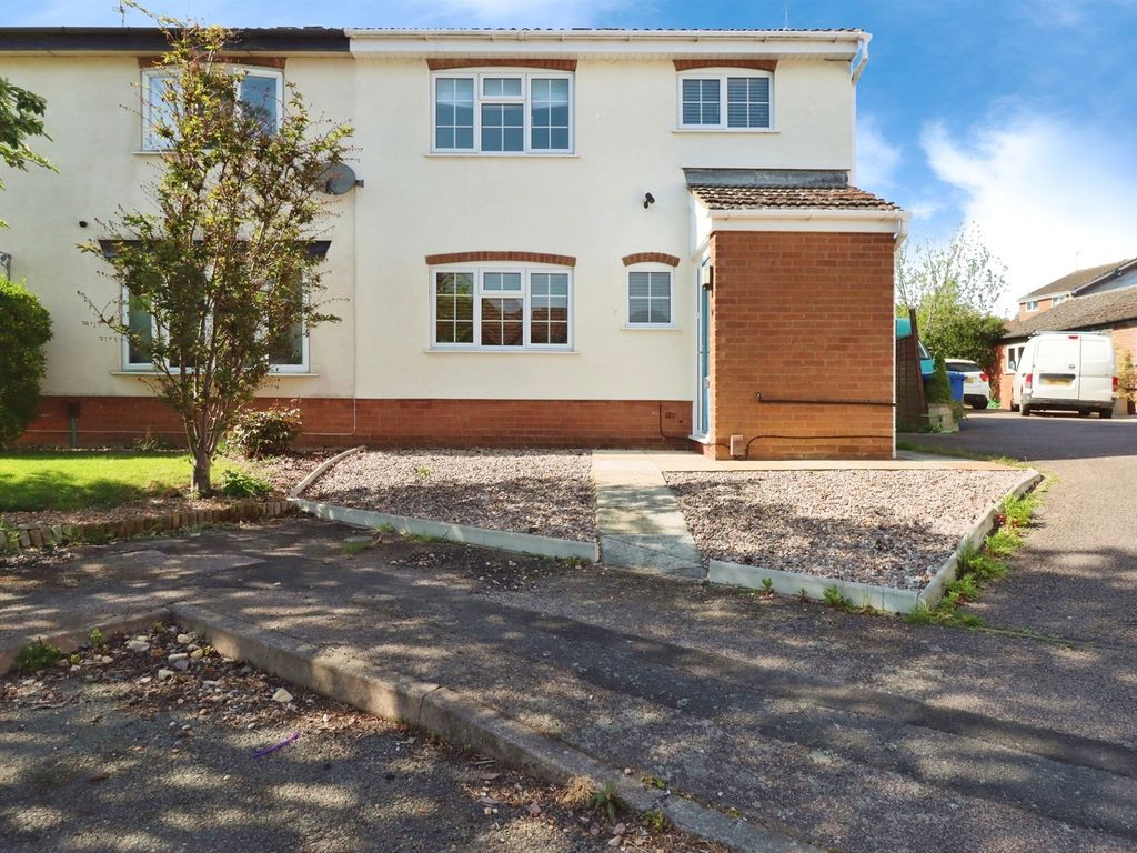 3 bed semidetached house for sale in Davis Close, Rothwell, Kettering