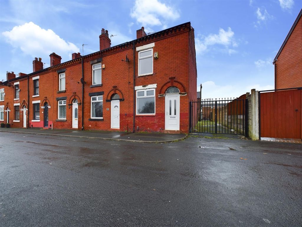 2 bed end terrace house for sale in East Street, Atherton, Manchester