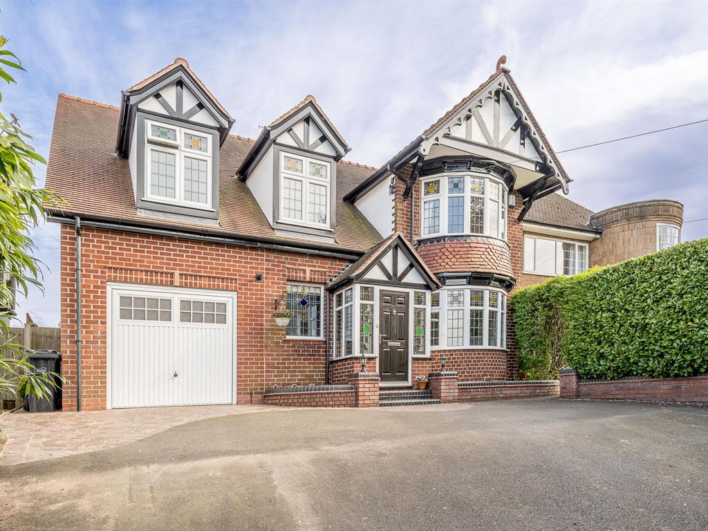 4 bed detached house for sale in Scafell, Greyhound Lane, Norton DY8, £