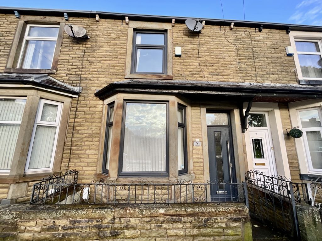 2 bed terraced house to rent in Owen Street, Burnley, Lancashire BB12