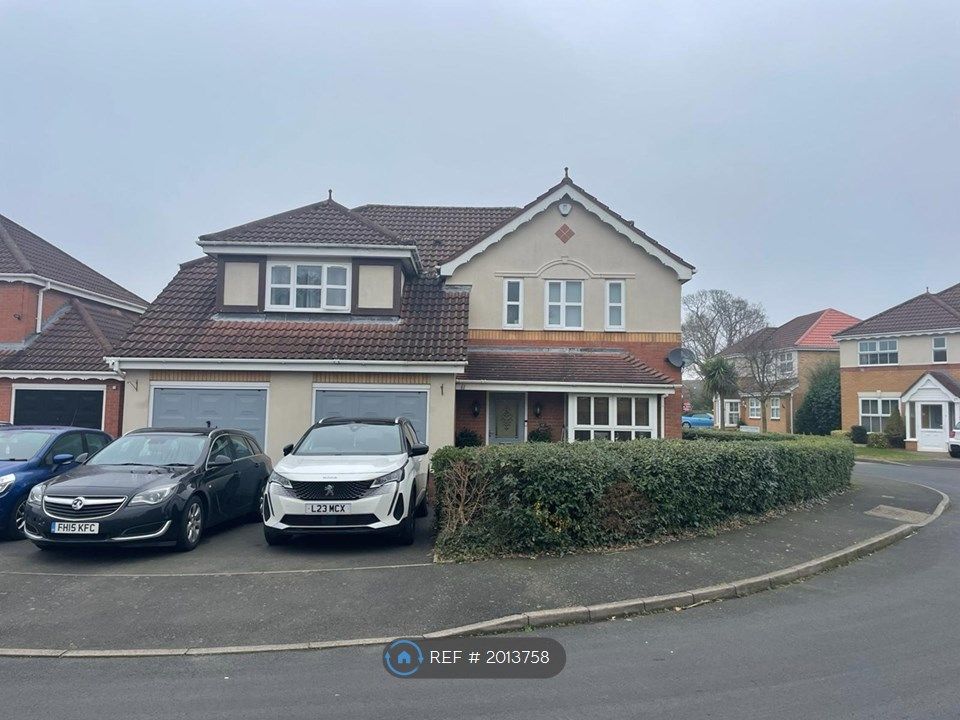 5 bed detached house to rent in Meadow, Sutton Coldfield B75, £