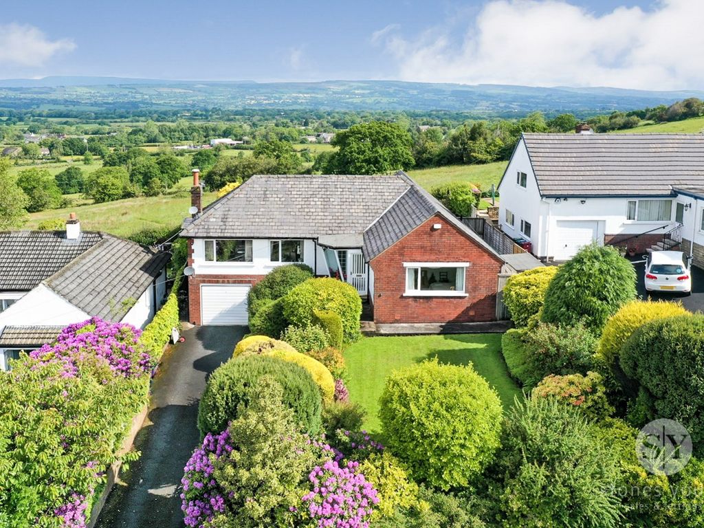 4 bed detached bungalow for sale in Mellor Brow, Mellor, Blackburn BB2