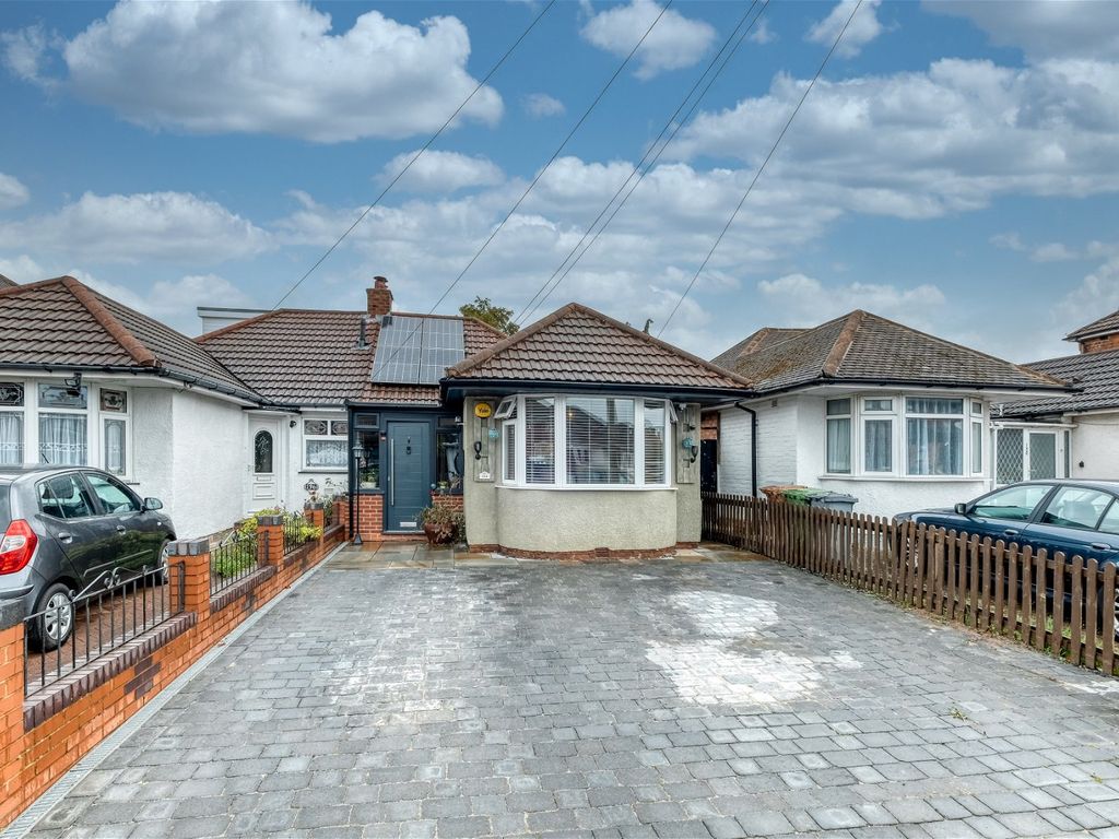 3 bed semidetached bungalow for sale in Marcot Road, Solihull B92, £