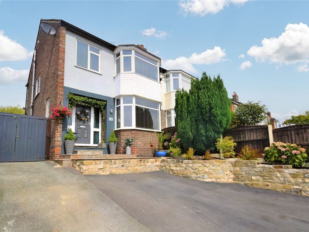 3 bed semidetached house for sale in Lynwood Crescent, Pontefract WF8