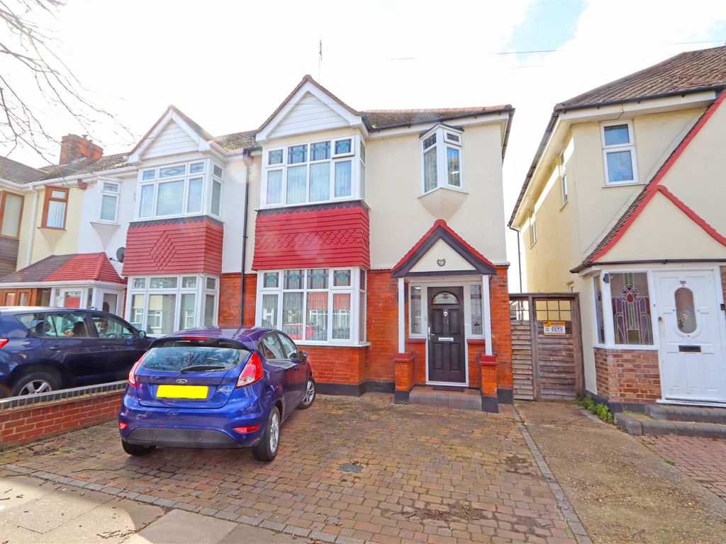3 bed semidetached house for sale in Gayton Road, SouthendOnSea SS2 Zoopla