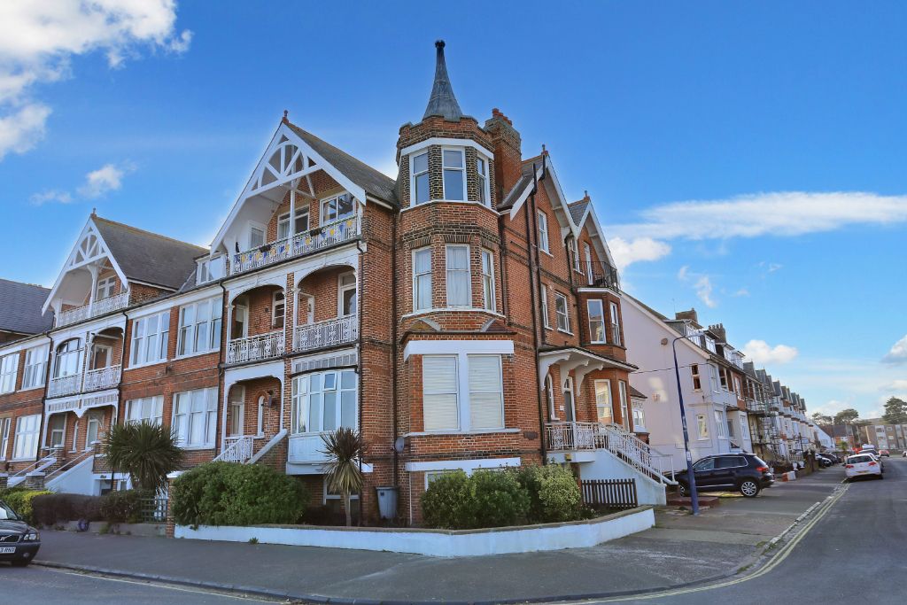 2 bed flat to rent in Sea Road, Felixstowe IP11 Zoopla