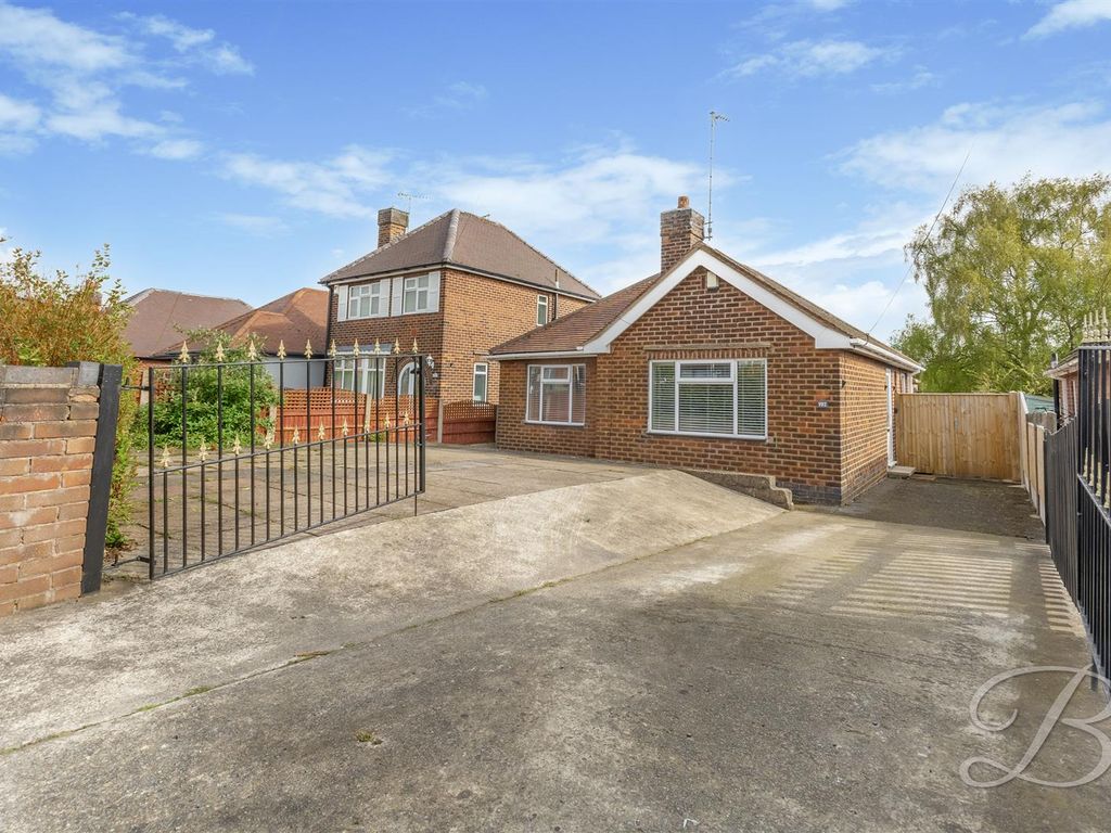 2 bed detached bungalow for sale in Chesterfield Road North, Mansfield
