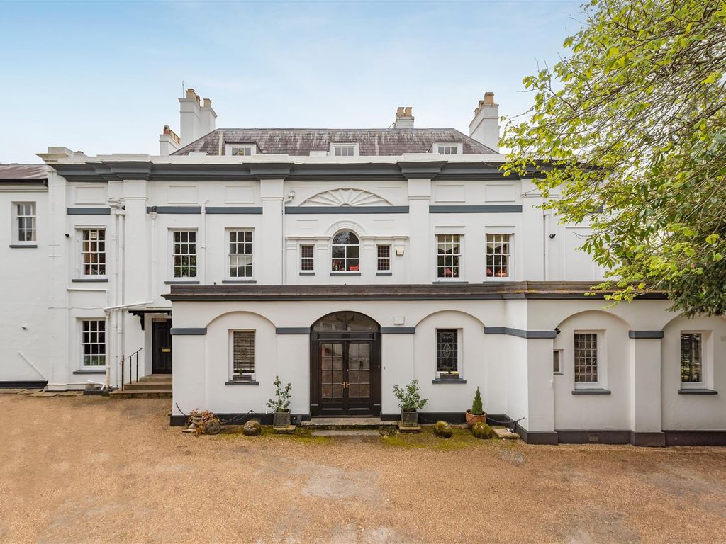 2 bed flat for sale in Middle Hill, Englefield Green, Egham TW20 Zoopla