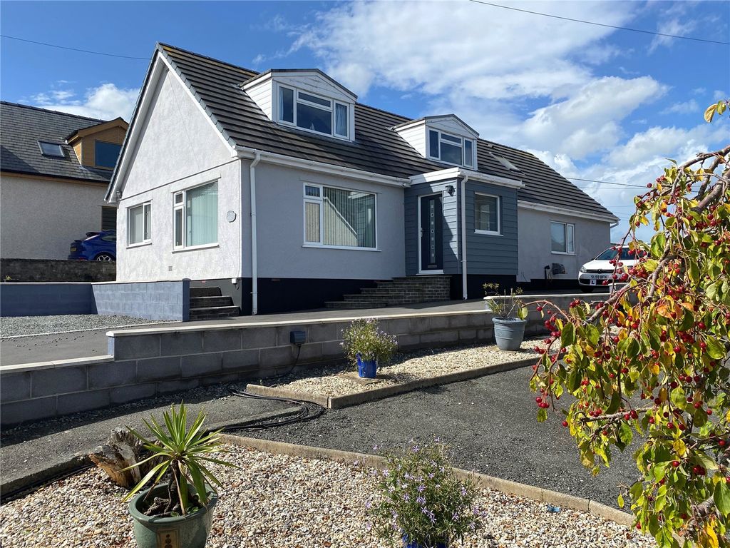 4 bed bungalow for sale in Helens Crescent, Pentraeth, Anglesey, Sir Ynys Mon LL75 Zoopla