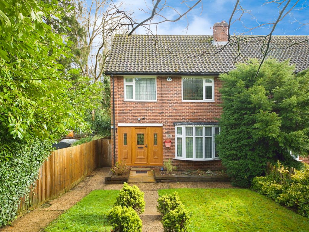 3 bed semidetached house for sale in Watling Street, Radlett
