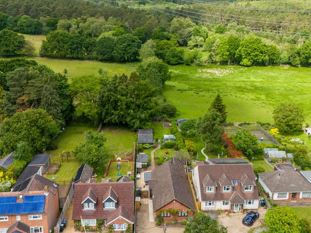 4 bed detached house for sale in School Road, Nomansland, Salisbury SP5