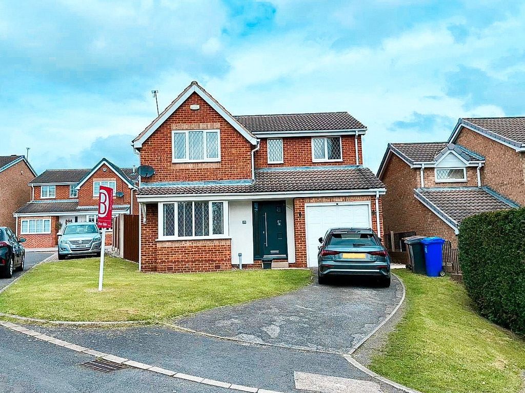 4 bed detached house for sale in Meadow Gate Avenue, Sothall, Sheffield