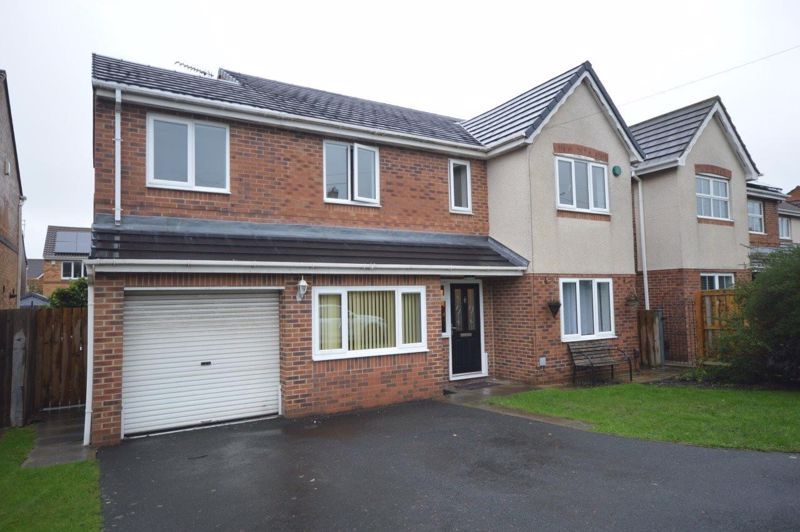 4 bed detached house for sale in Benton Road, West Allotment, Newcastle