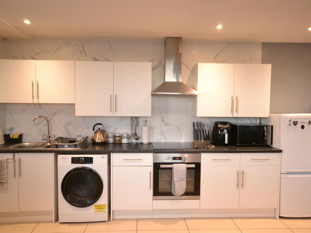 2 bed flat to rent in High Street, Polegate BN26 Zoopla
