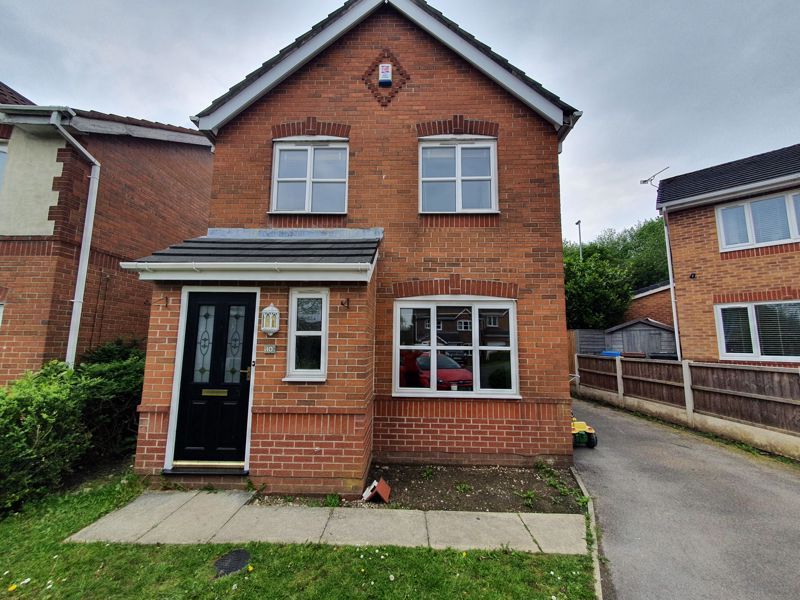 3 bed detached house to rent in Maplewood Close, Royton, Oldham OL2
