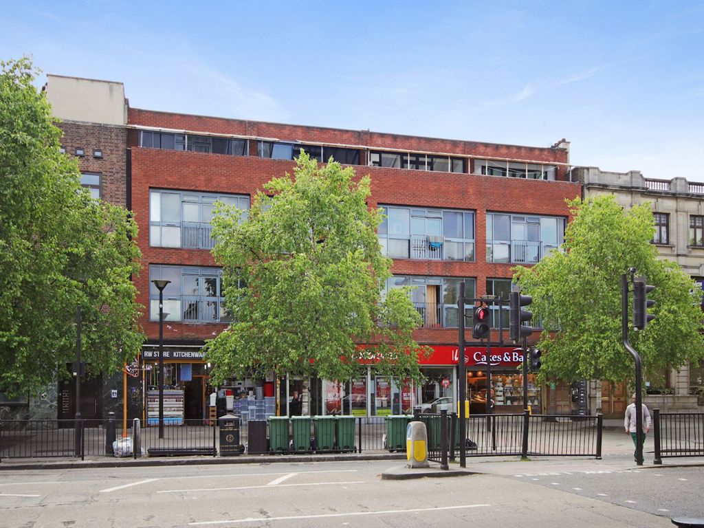 1 bed flat to rent in Romford Road, London E7, £1,450 pcm Zoopla