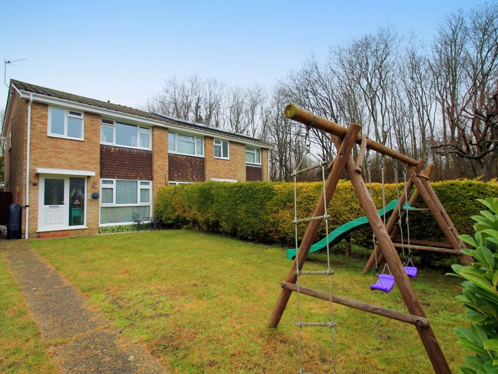 3 bed semidetached house for sale in Juniper Walk, Shoreham, West Sussex BN43 Zoopla