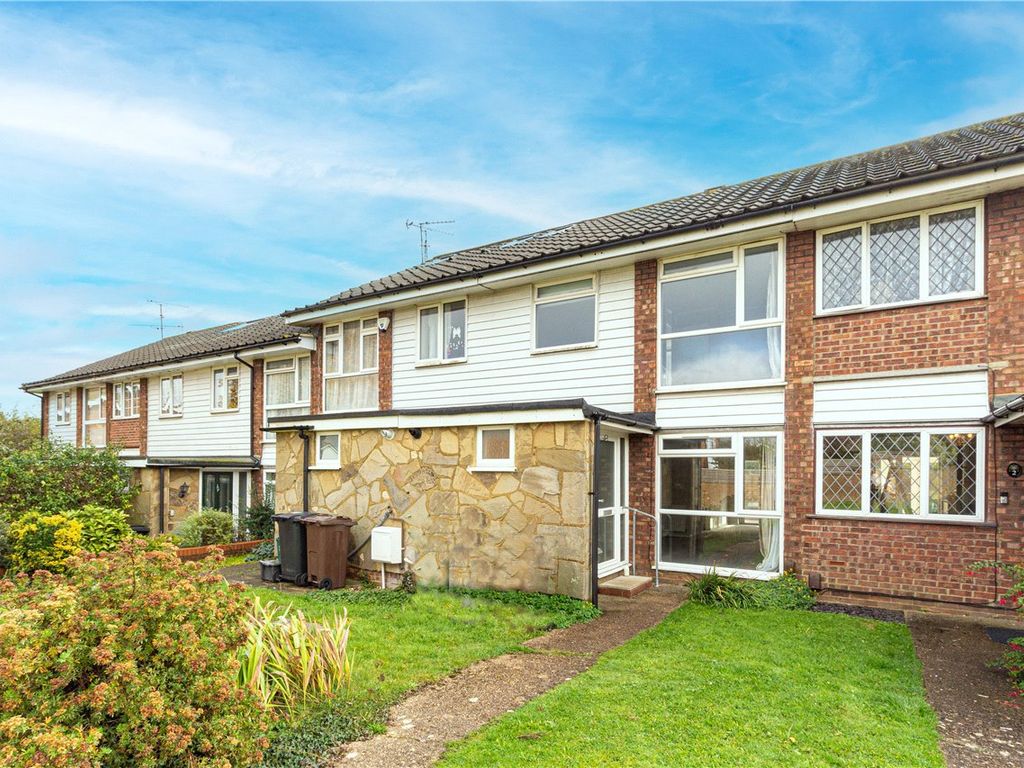 3 bed terraced house for sale in Brampton Close, Harpenden