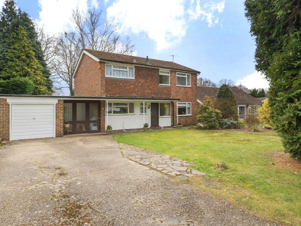 4 bed detached house for sale in Woking, Surrey GU22 Zoopla