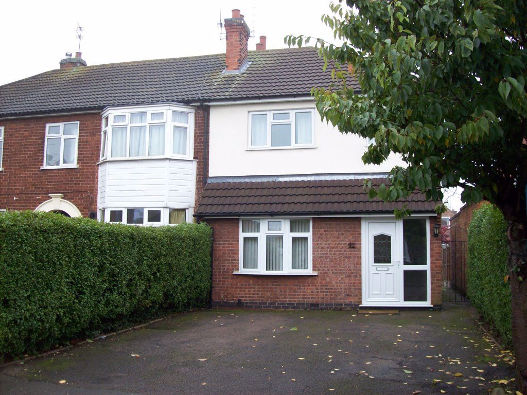 3 bed property to rent in Holmfield Avenue West, Leicester Forest East