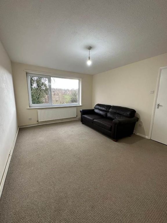 2 bed flat to rent in Roseholme, Maidstone ME16, £1,000 pcm Zoopla