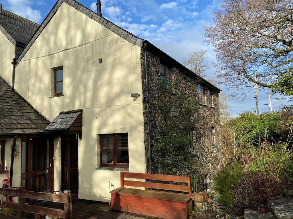 2 bed flat to rent in Mill Road, Okehampton EX20, £695 pcm Zoopla