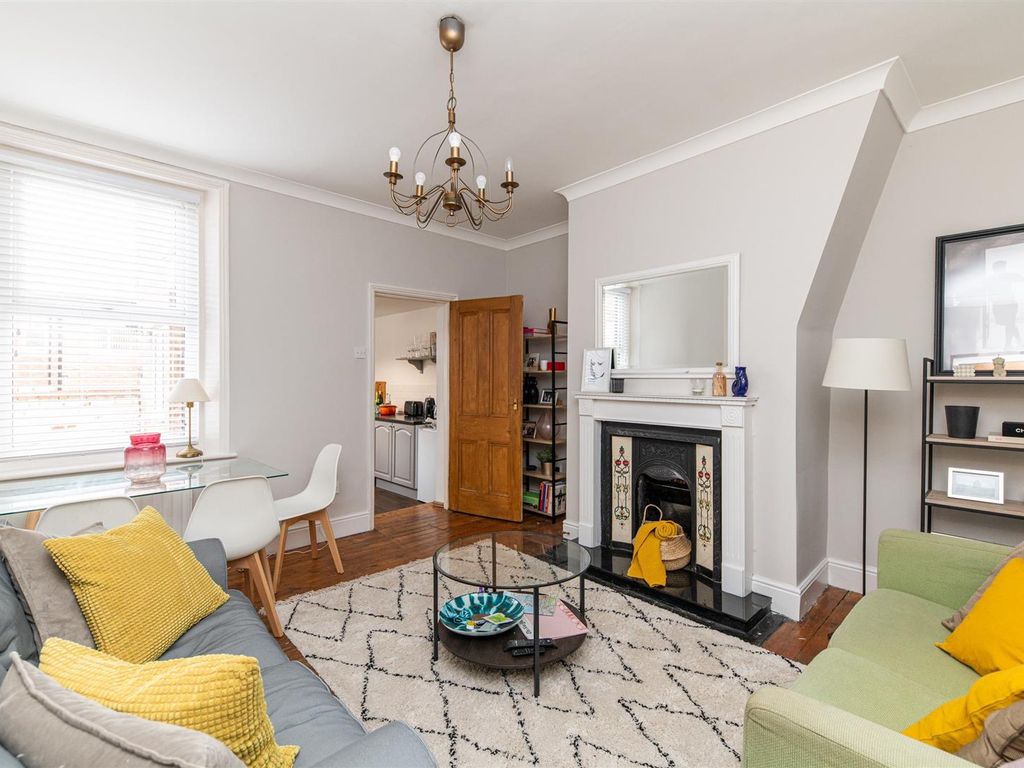 2 bed flat to rent in Helmsley Road, Sandyford, Newcastle Upon Tyne NE2