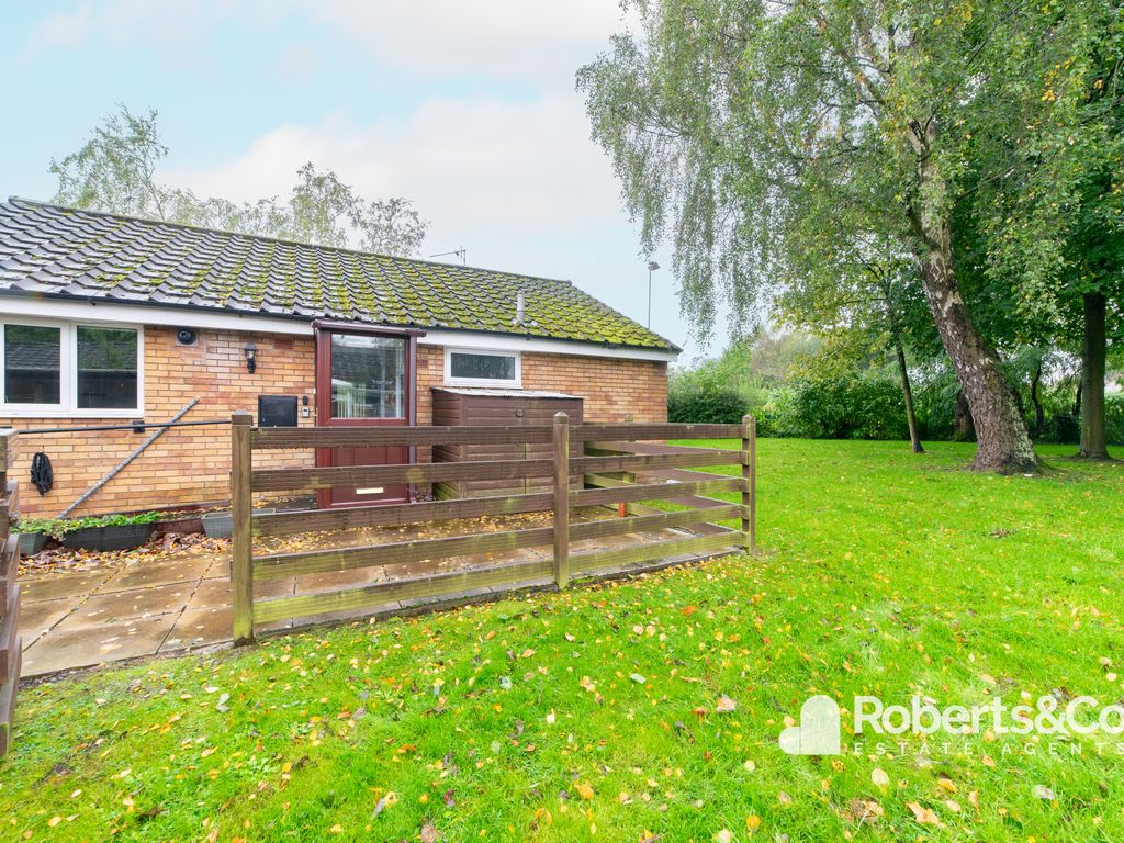 2 bed semidetached bungalow for sale in Woodcroft Close, Penwortham